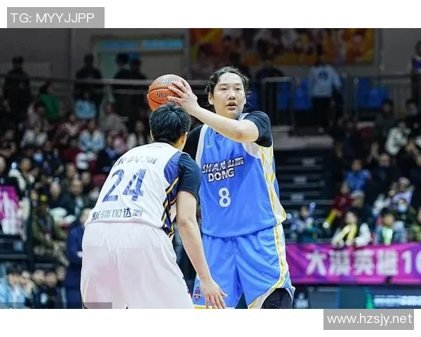 新疆队与广东队激战正酣比分胶着精彩瞬间回顾与分析 新疆队与广东队激战正酣比分胶着精彩瞬间回顾与分析